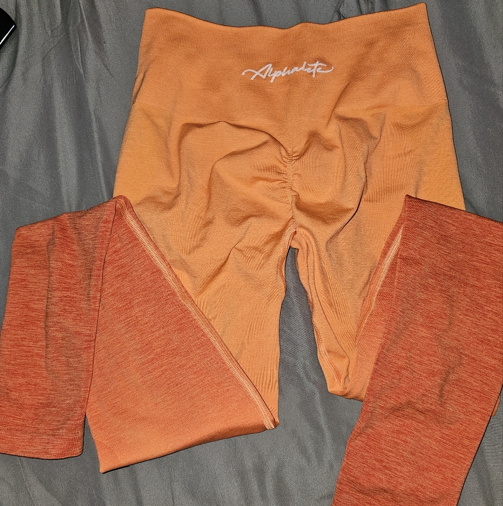 Alphalete Amplify Day Tripper Leggings No Longer Available